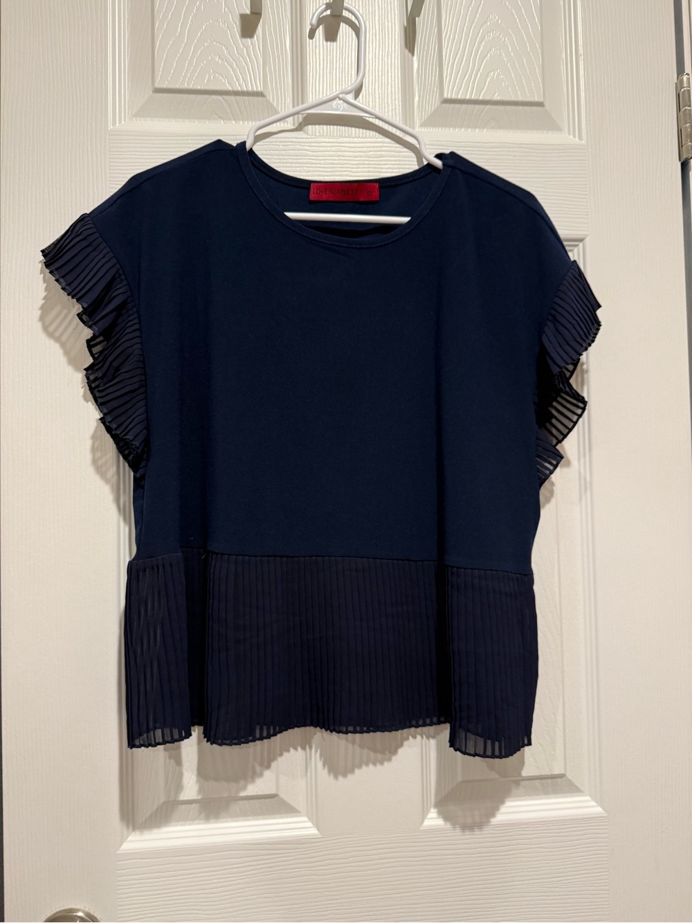 Scarlett Navy Pleated Sleeve & Hem Blouse
